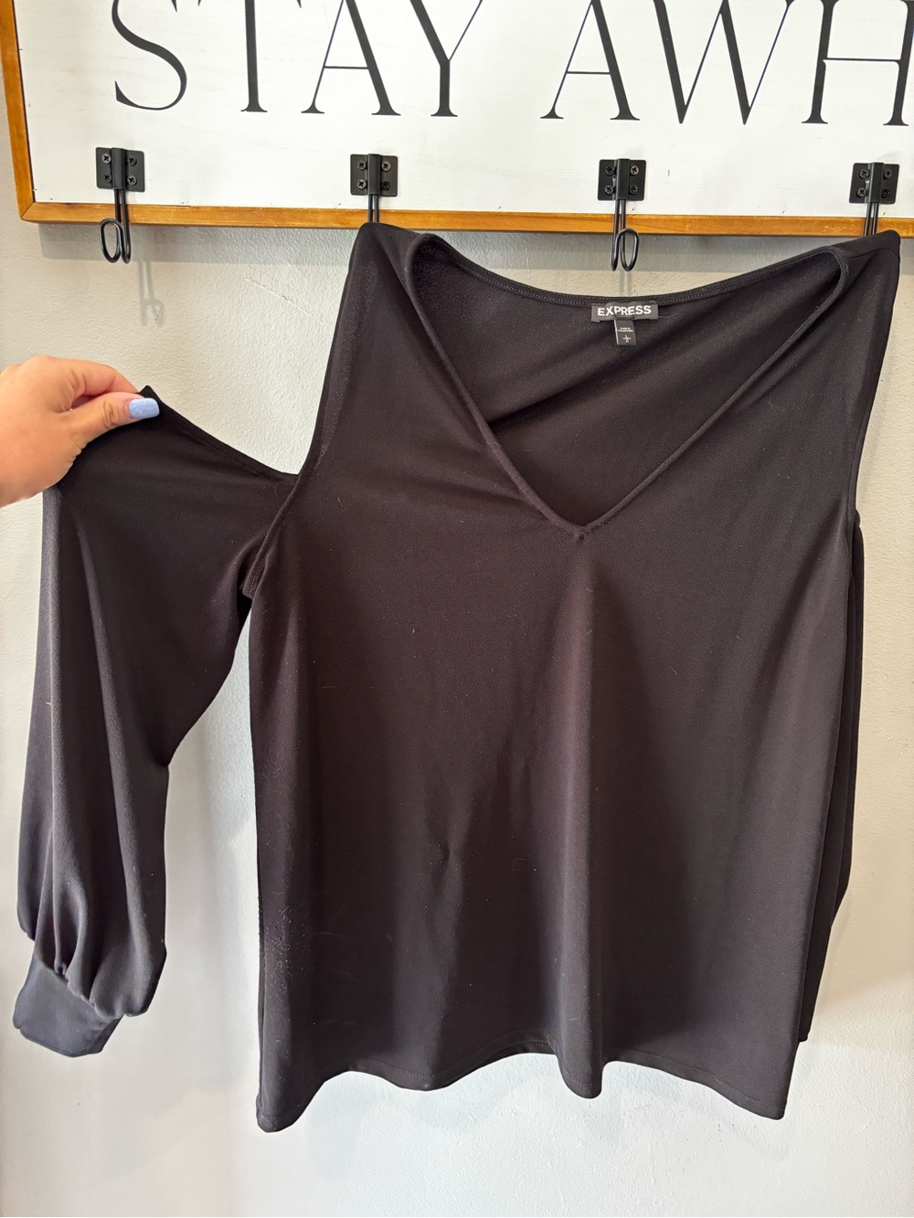 Express Black V-Neck Cold-Shoulder Long Sleeve Top